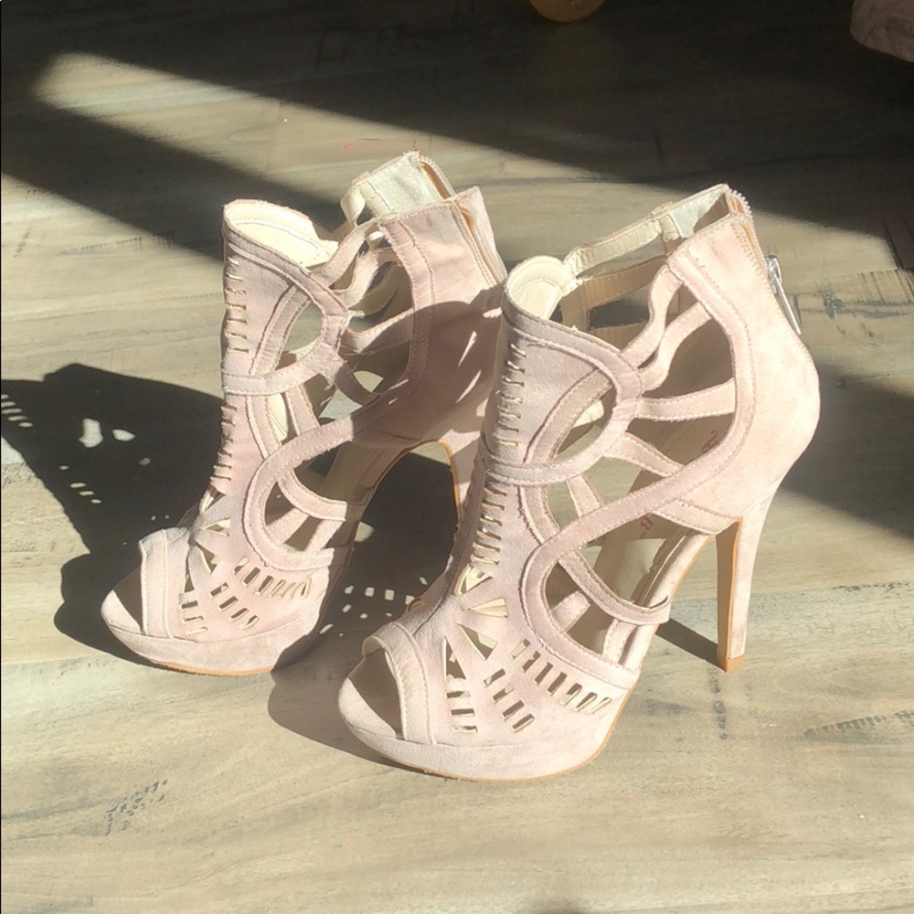 Mauve JustFab open toe bootie ankle heels.